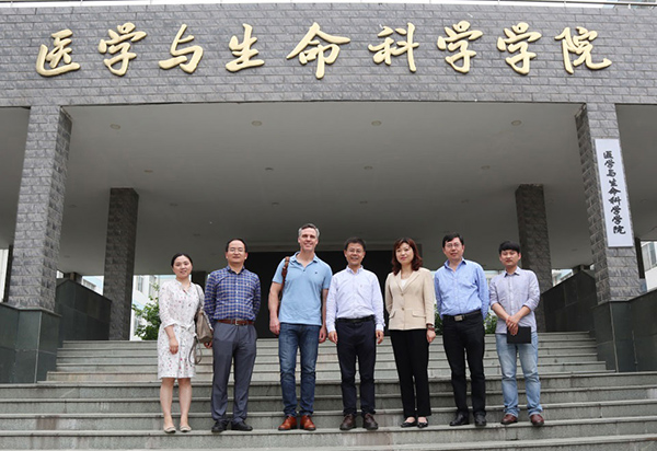 0517-31_03.jpg 0517-31_03.jpg